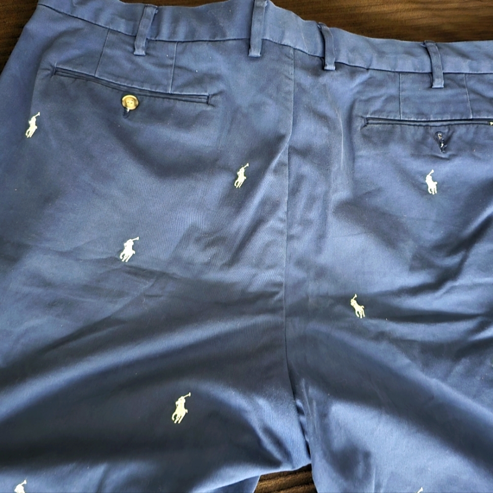 Polo Ralph Lauren ( Embroidered Pony ) Shorts Size 42...Excellent condition